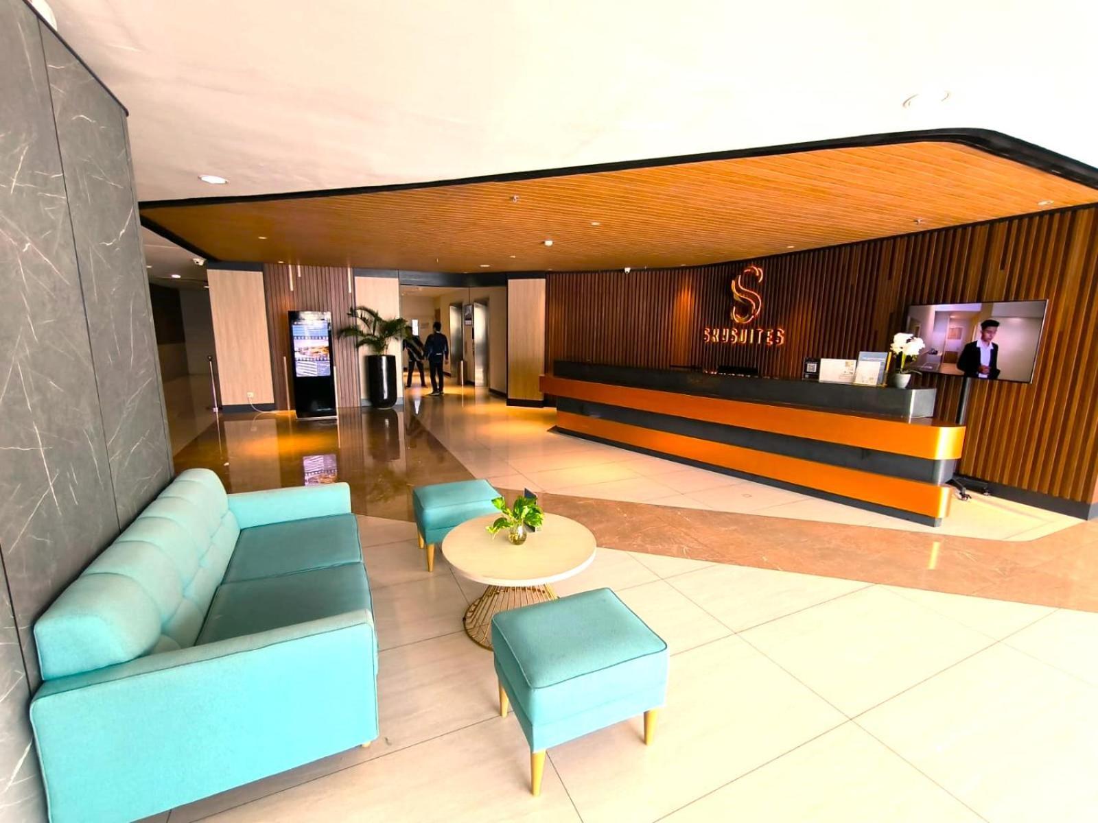 Skysuites Residence Surabaya Exterior photo